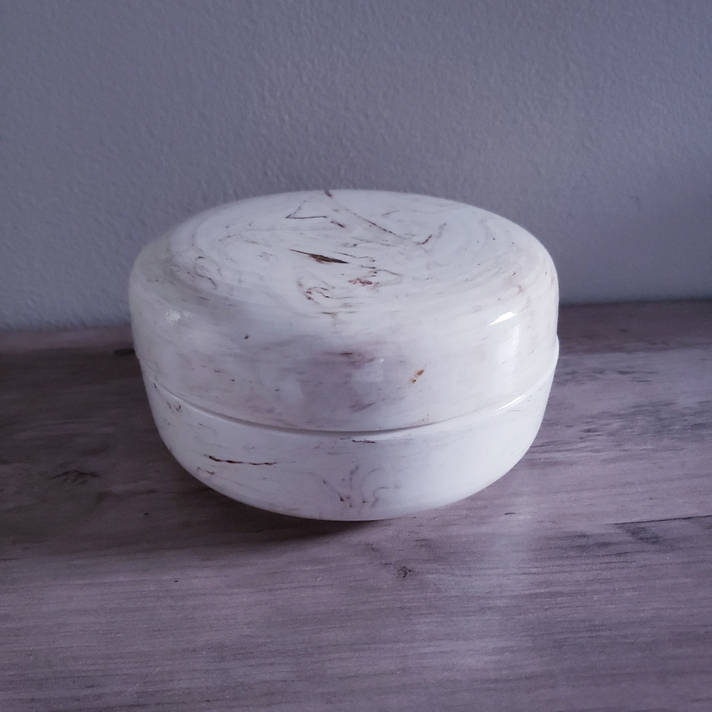 Vintage Flavia Montelupo Italy White Round Dish